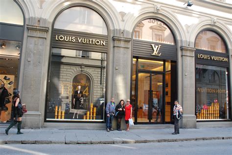 negozio louis vuitton val d d'aosta|louis vuitton in italia.